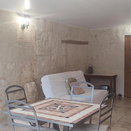 Gite Cosy, Sur Jardin, Terrasse Privee, Parking Au Calme En Rdc Gémozac 외부 사진