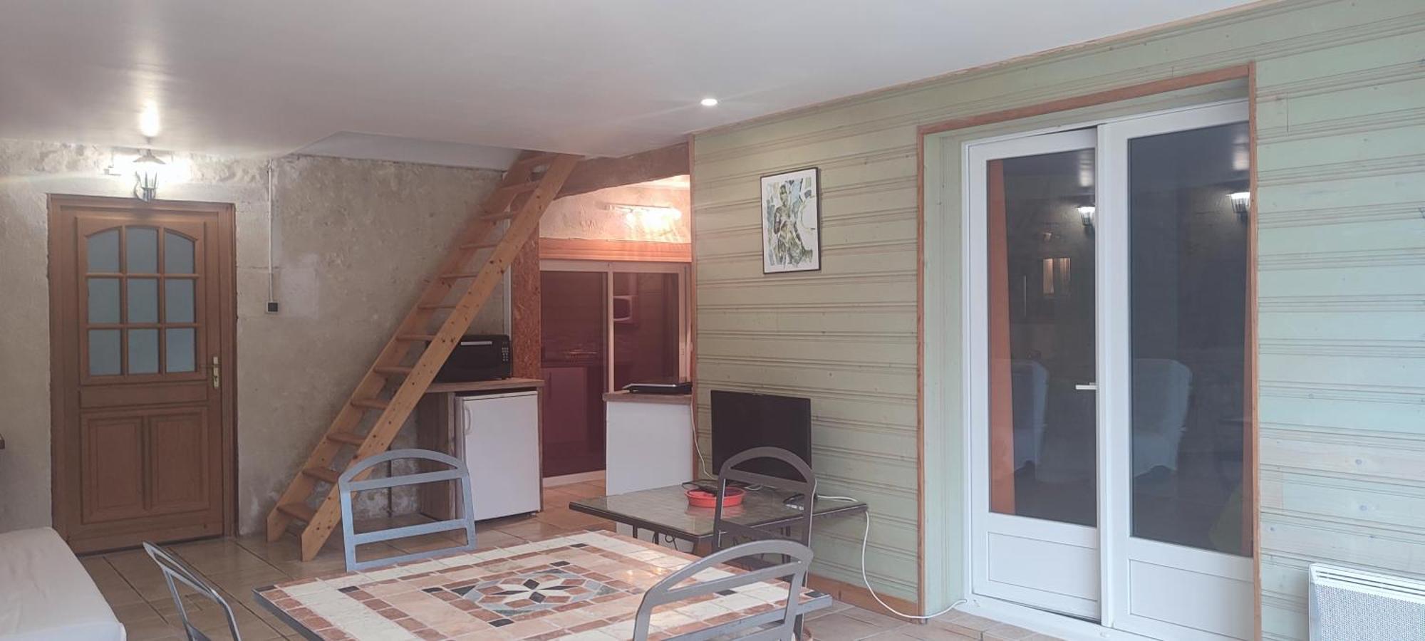 Gite Cosy, Sur Jardin, Terrasse Privee, Parking Au Calme En Rdc Gémozac 외부 사진