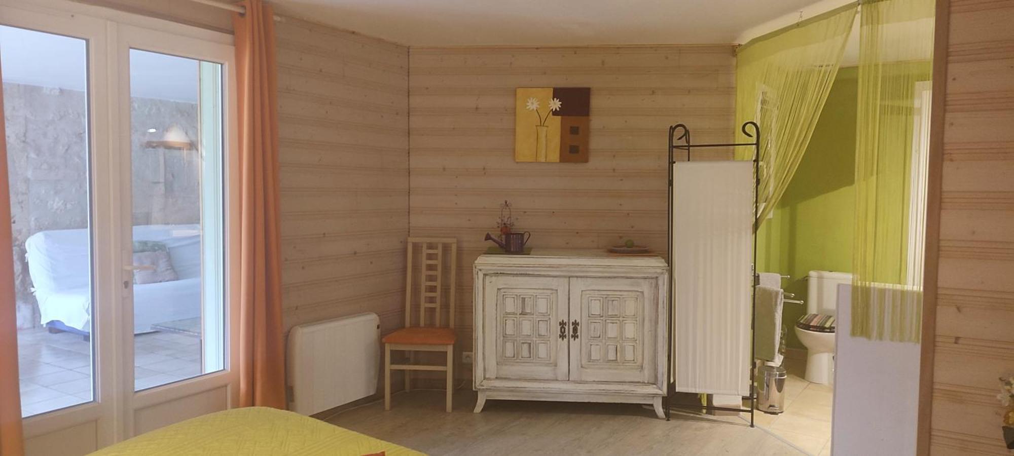 Gite Cosy, Sur Jardin, Terrasse Privee, Parking Au Calme En Rdc Gémozac 외부 사진